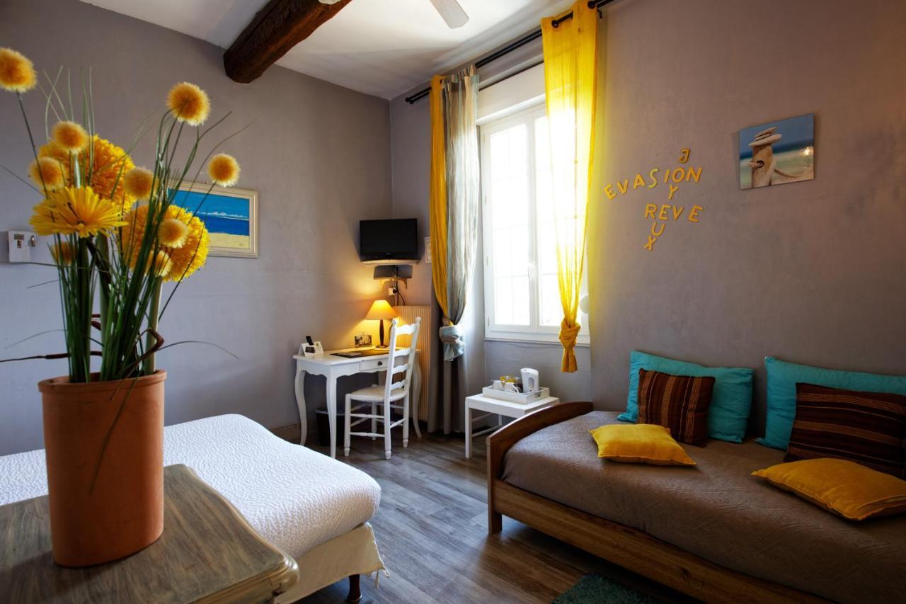 Logis Auberge De Tavel Exteriér fotografie