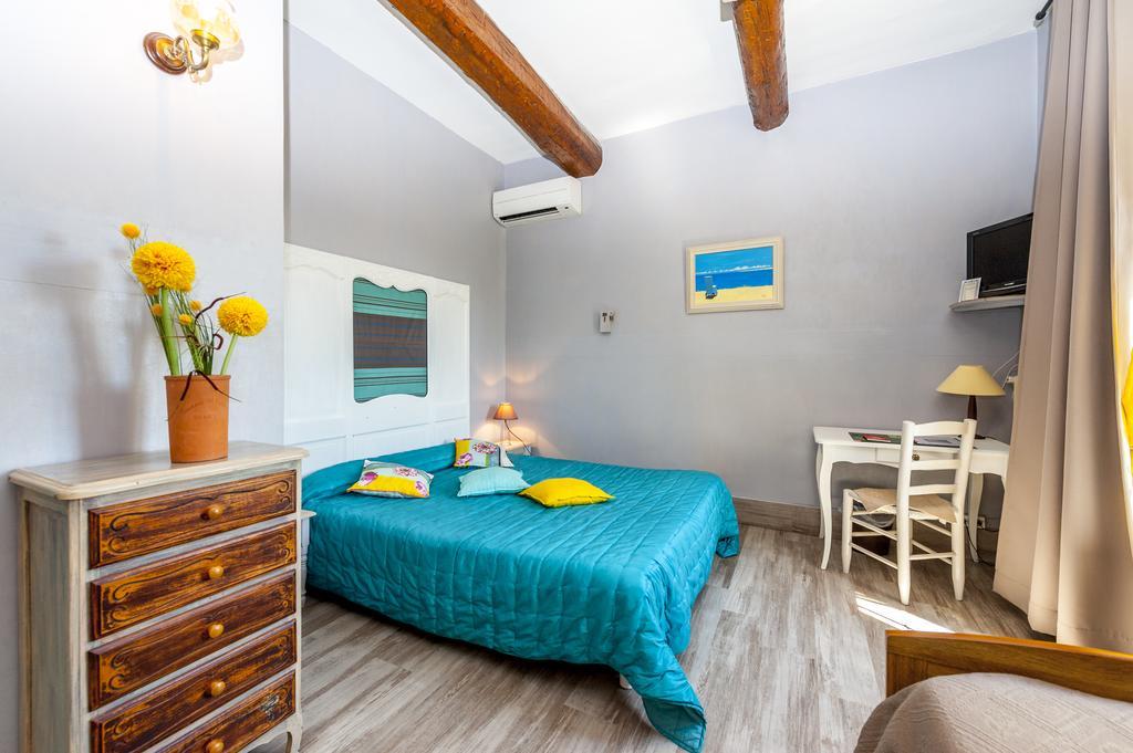 Logis Auberge De Tavel Exteriér fotografie